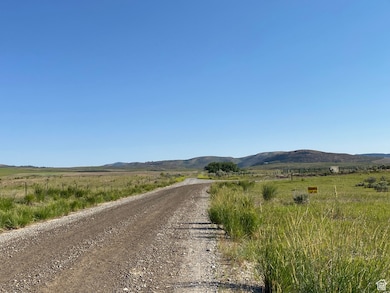 19200 N Daniels Rd, Malad City, ID 83252 - photo 5