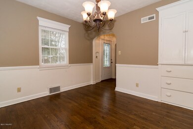 1649 Broadway Niles MI 49120-large-002-1