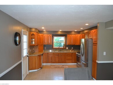 657 Rowelyn Ave, Sheffield Lake, OH 44054 - photo 3