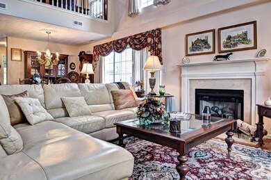07-Great room to dining room
