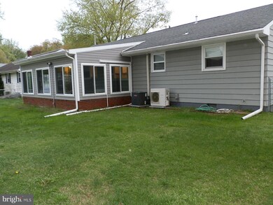 60 Maryland Ave, Pennsville, NJ 08070 - photo 4
