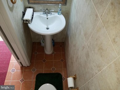 5710 Mason Bluff Dr, Burke, VA 22015 - photo 6