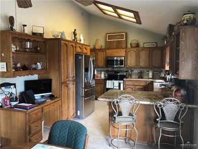 305 Diana Dr, Alamo, TX 78516 - photo 5