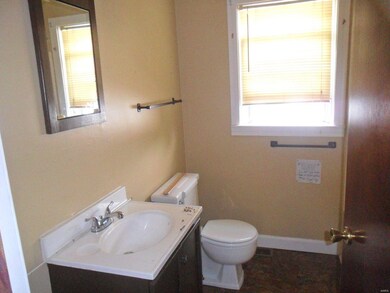 1010 Scott St, New Madrid, MO 63869 - photo 4