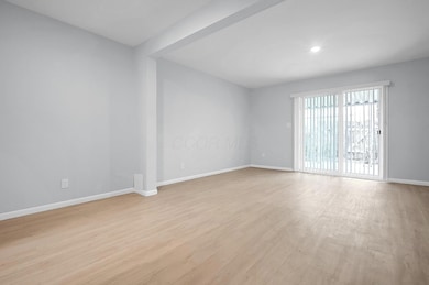 9-web-or-mls-2370-woodbrook-cir-s-152