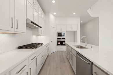 2818PeachValleyRoadMIDLR005
