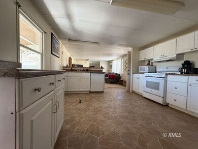 587 W Navajo Dr, Kanab, UT 84741 - photo 7