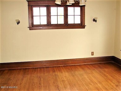 138 W Mansion St, Marshall, MI 49068 - photo 7