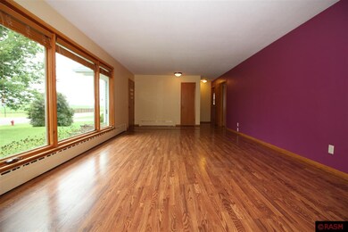 410 6th St, Nicollet, MN 56074 - photo 2