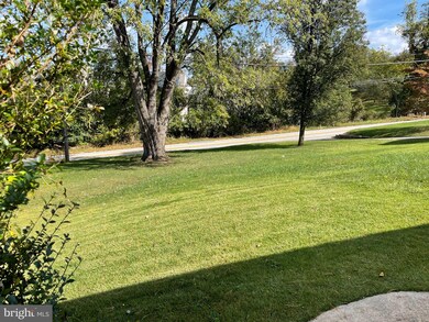 4786 Beechwood Rd, Ellicott City, MD 21043 - photo 2