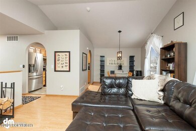 06-Living Room 20210315-DW-7410