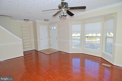 2726 Thornbrook Ct, Odenton, MD 21113 - photo 3