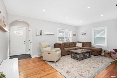 2614 N Howell St, Davenport, IA 52804 - photo 4