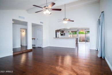 005Living Room-Dining Room