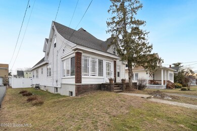 Exterior 4