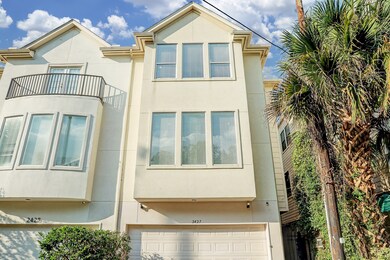 2427 Ralph St, Houston, TX 77006 - photo 2