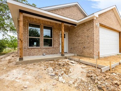 415 Elmo St, Cleburne, TX 76031 - photo 3