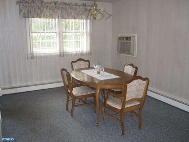 911 Louise Ln, West Chester, PA 19382 - photo 3