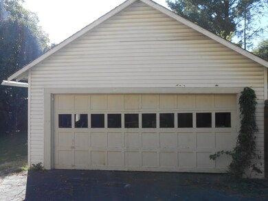 DETACHED GARAGE
