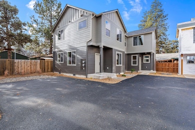 477 SE Roosevelt Ave, Bend, OR 97702 - photo 3