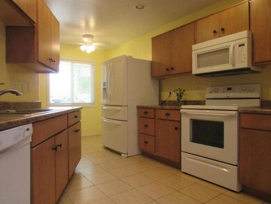 10910 W Topaz Dr, Sun City, AZ 85351 - photo 2