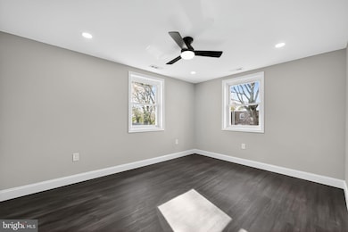 1556 Summit St, Marcus Hook, PA 19061 - photo 6