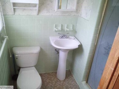 5347 Vickrey Chapel Rd, Greensboro, NC 27407 - photo 6