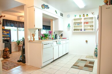 13601 N Newcastle Dr, Sun City, AZ 85351 - photo 4