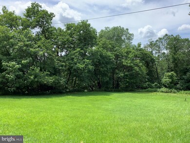 739 W Brookhaven Rd, Wallingford, PA 19086 - photo 2