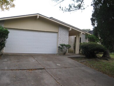 15815 Danford Dr, Houston, TX 77053 - photo 2