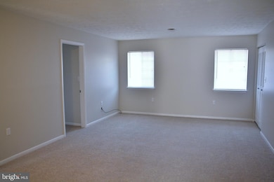 6007 Willow Spring Rd unit D, Harrisburg, PA 17111 - photo 5