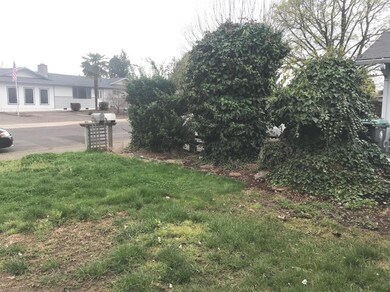 2947 Ruby Dr, Medford, OR 97504 - photo 3