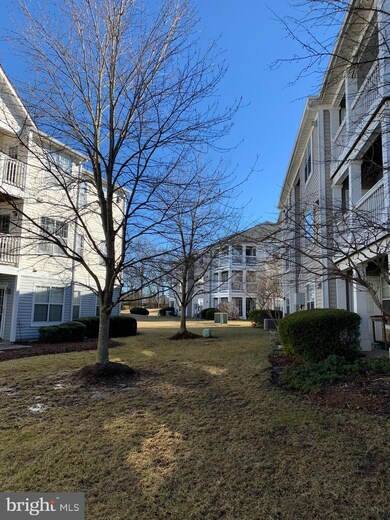 8099 Lacy Dr unit 102, Manassas, VA 20109 - photo 6