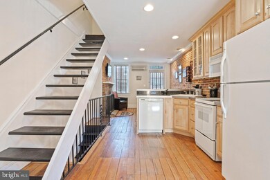 711 Dover St, Baltimore, MD 21230 - photo 2