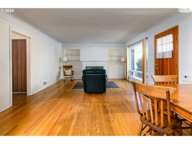Living Room/Dining Room