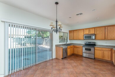 6) KITCHEN