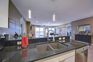 450 1st St SW unit 405, Cedar Rapids, IA 52404 - photo 5