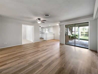 1506 Hawthorn Dr, Richmond, TX 77469 - photo 3