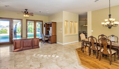 6866 E Ingram Cir-large-006-2-LivingDini