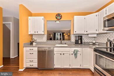 14605 Almanac Dr, Burtonsville, MD 20866 - photo 2