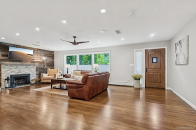 33 Scudders Ln, Glen Head, NY 11545 - photo 7