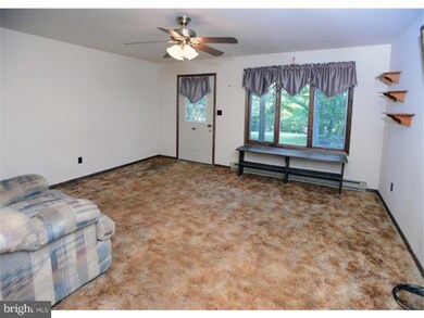 233 Majestic Dr, Saylorsburg, PA 18353 - photo 5