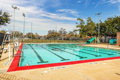 LOVE PARK...Offers many amenities for family and f