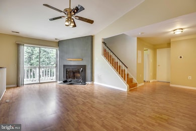 10507 Stonington Ln, Manassas, VA 20109 - photo 4