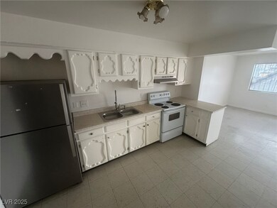 1828 Harding St unit B, North Las Vegas, NV 89030 - photo 7