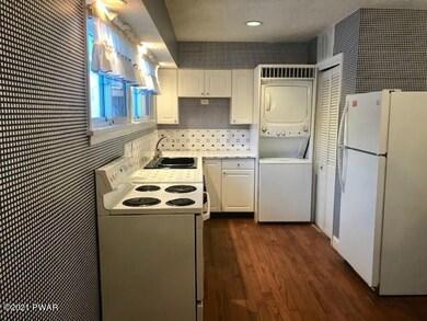 206 Elizabeth St, Milford, PA 18337 - photo 5