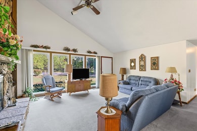 102 S Lake of the Woods Rd, Mahomet, IL 61853 - photo 6