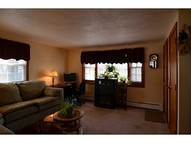 145 Oak Crest Dr unit 147, Riverside, RI 02915 - photo 6