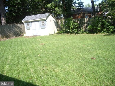 9512 Lanham Severn Rd, Lanham, MD 20706 - photo 2