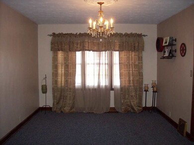 370 E Vincennes St, Linton, IN 47441 - photo 3